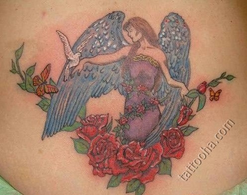 Ангел с голубем и розами