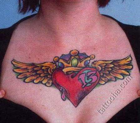 Сердце с крыльями на груди