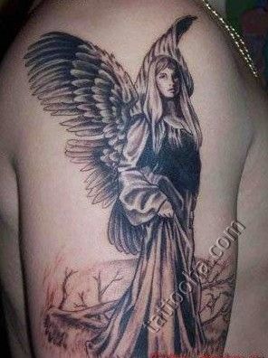 Ангел девушка на плече