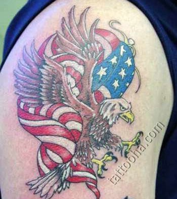 Орел с Американским флагом