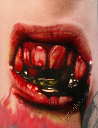 Окровавленный рот вампира
