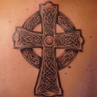 Значение и символизм татуировки крест