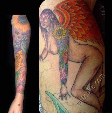 Ангел с татуировкой подсолнуха