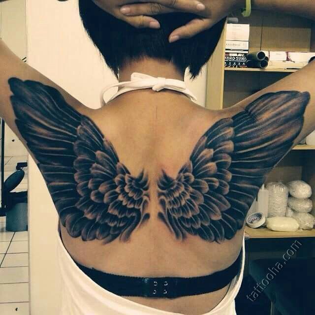 Крылья в форме бабочки