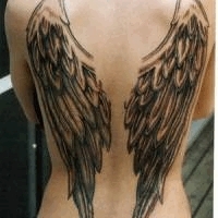 Значение и символизм татуировки крылья